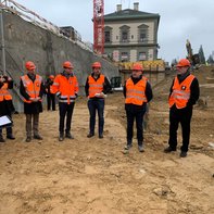 Stadt, SBB und Implenia legen gemeinsam den Grundstein für das neue Bahnhofareal Liestal 